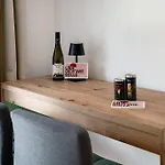Lopezan And Living Apartment
