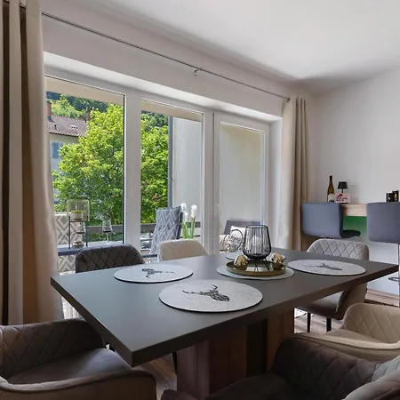 Lopezan And Living Apartment